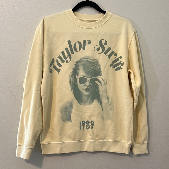 Taylor Swift Sweaters - Taylor Swift 1989 Sweatshirt Yellow Medium New